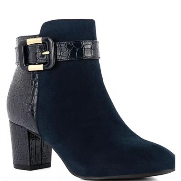 Karen Scott Ivyy Navy Ankle Booties -New In Box - Picture 2 of 4